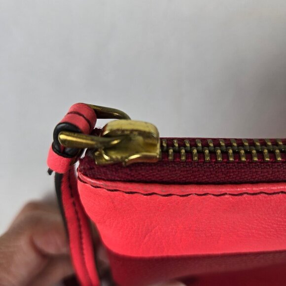 Fossil Pebbled Cowhide Leather Keely Colorblock Pouch Dark Red Pink/Coral - Picture 3 of 9